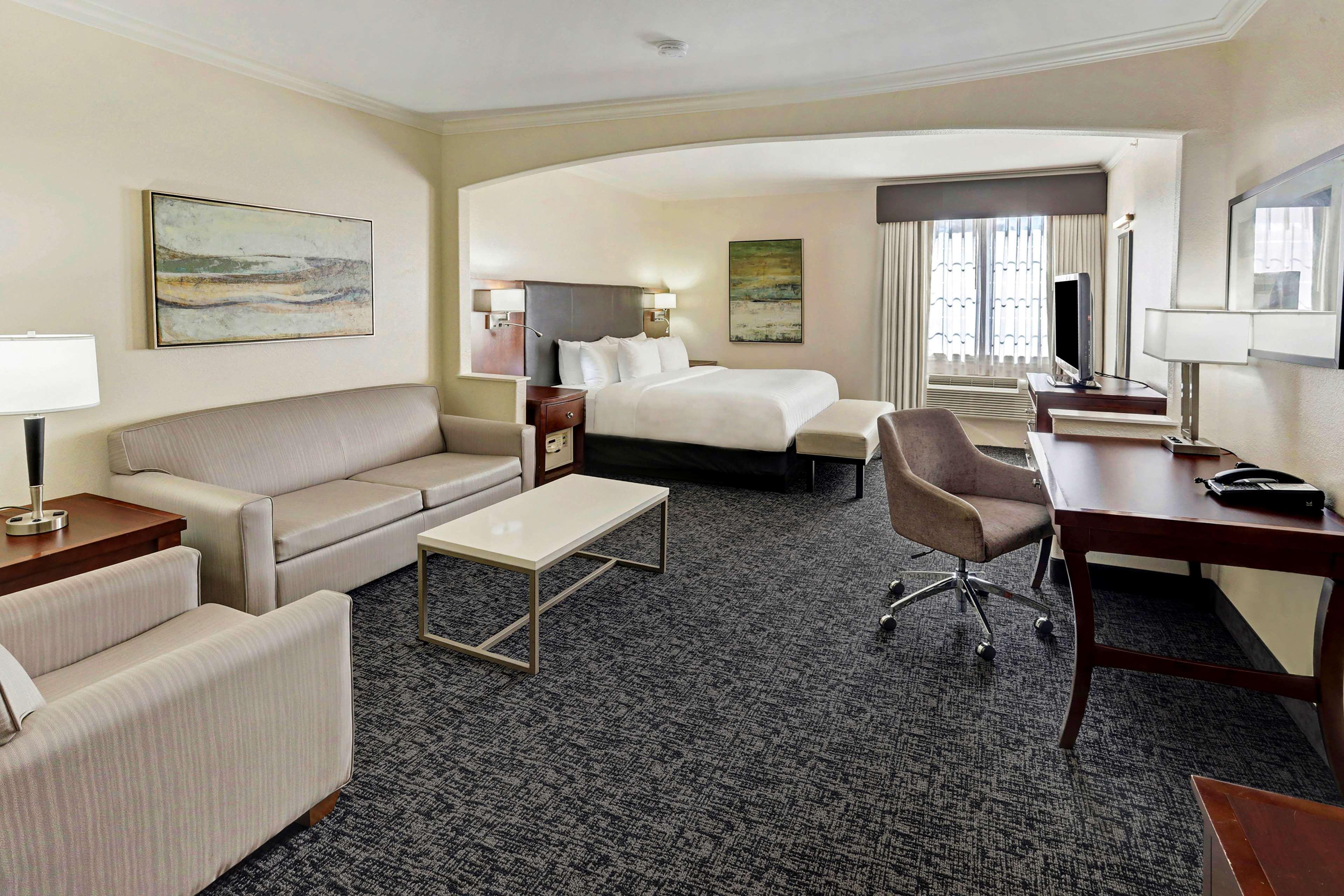 Best Western Plus Downtown Inn & Suites Houston Exterior photo