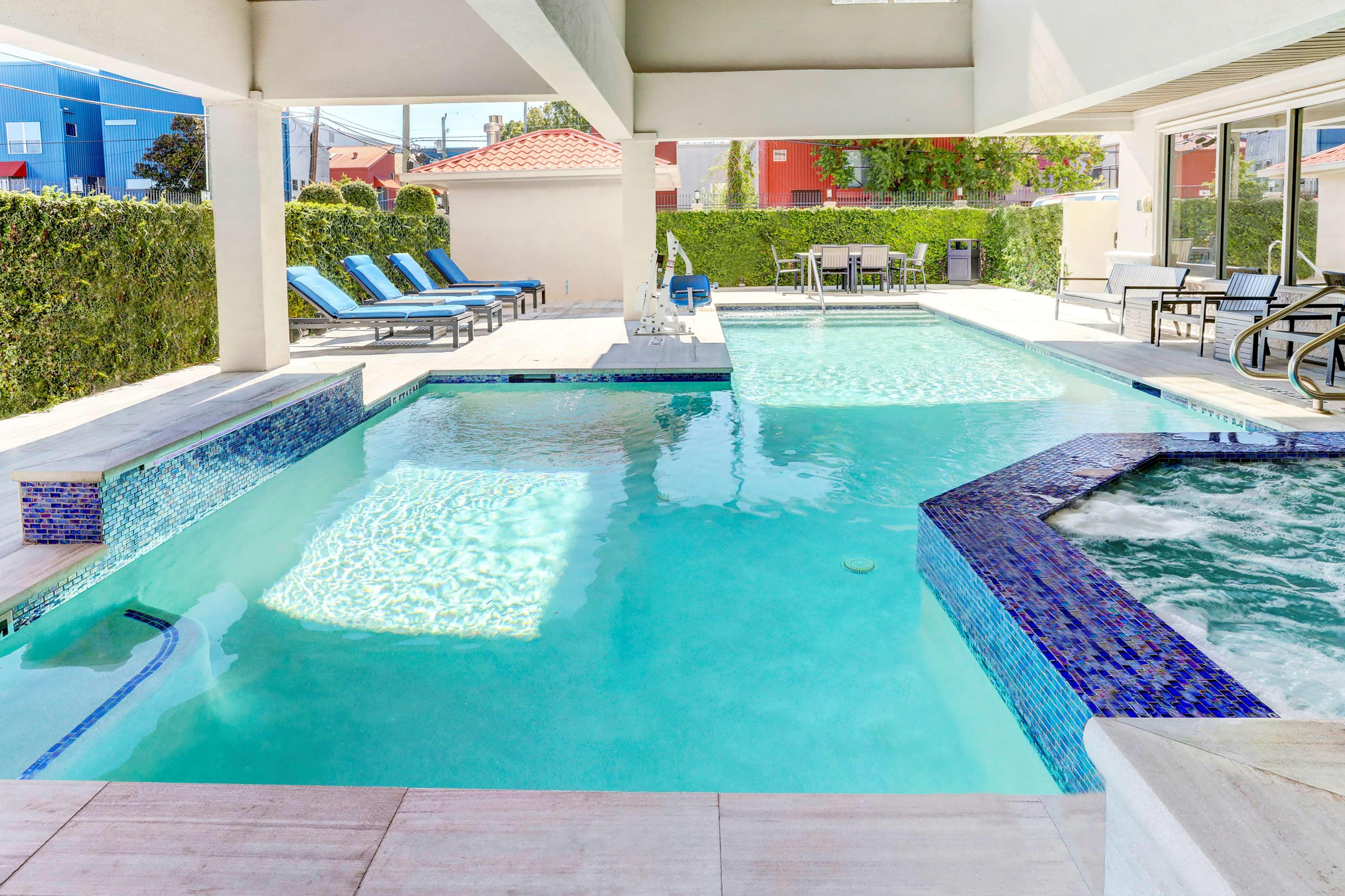 Best Western Plus Downtown Inn & Suites Houston Exterior photo