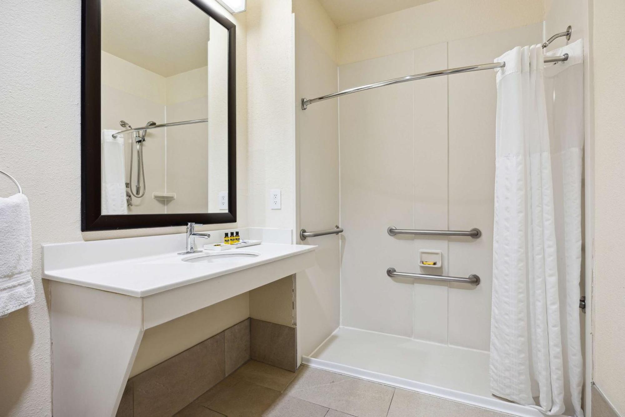 Best Western Plus Downtown Inn & Suites Houston Exterior photo