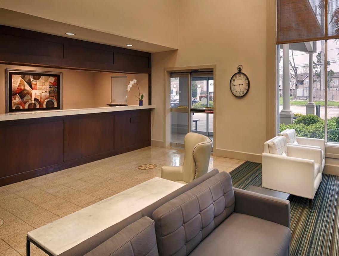 Best Western Plus Downtown Inn & Suites Houston Exterior photo